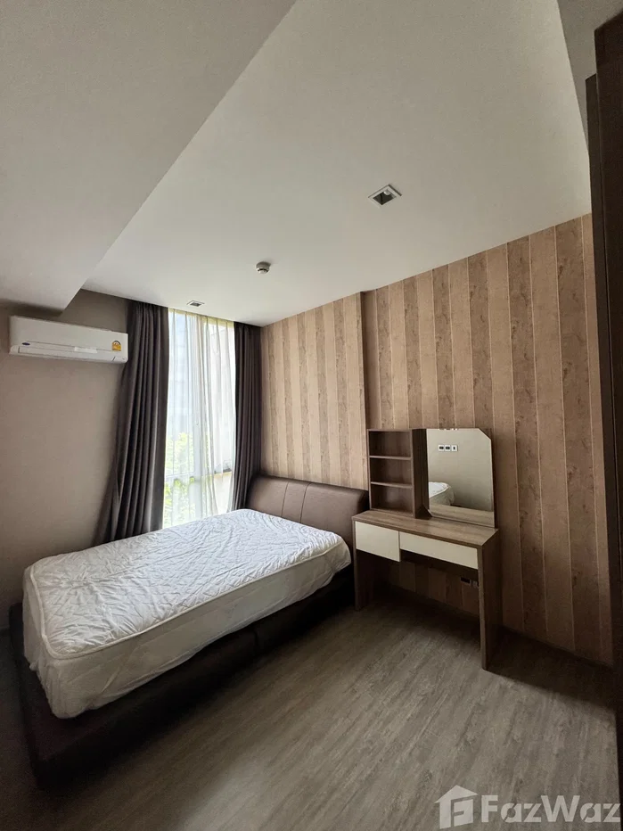 picture Cozy Room with Greenery View 6485698 - 5/7