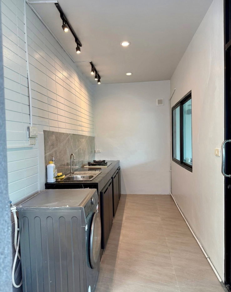 รูป ให้เช่า ทาวน์โฮมหรู 3 ชั้น บ้านหัวมุม Areeya Mandarina Sukhumvit 77 ติดถนนอ่อนนุช เฟอร์นิเจอร์ครบ พร้อมเข้าอยู่ ใกล้รถไฟฟ้าหลายสายและโรงเรียนนานาชาติ - รูปที่ 21/24