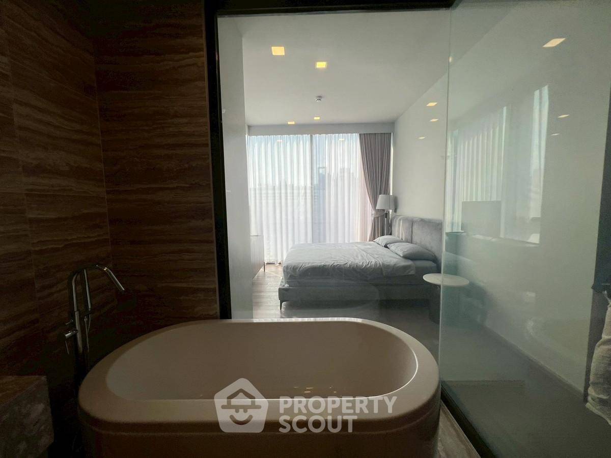 picture 2-BR Condo at Celes Asoke near MRT Sukhumvit (ID 2730550) - 7/11