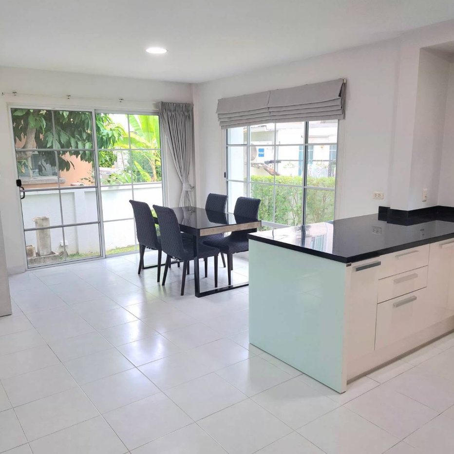 picture For rent: Mandana Onnut - Outer Ring Road 1, 67 sq.wa / 170 sq.m usable area - 3/19