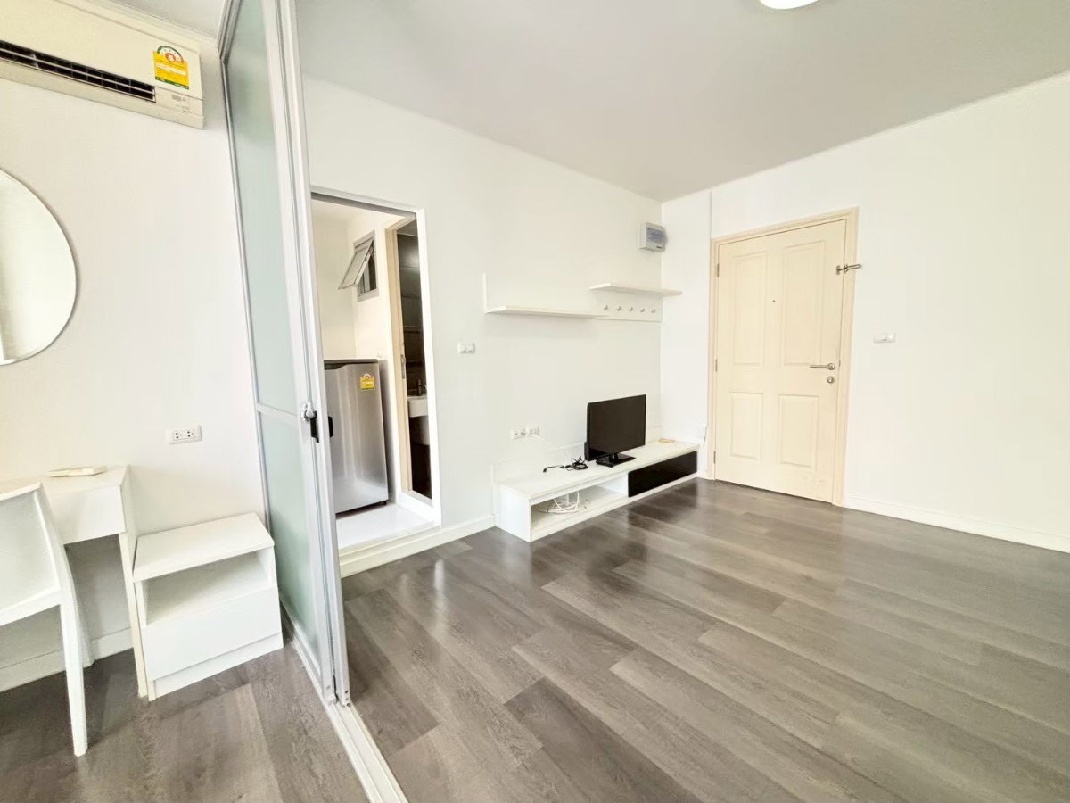 picture D Condo Campus Resort Phase 1, available rooms are ready todayðĨ - 10/15