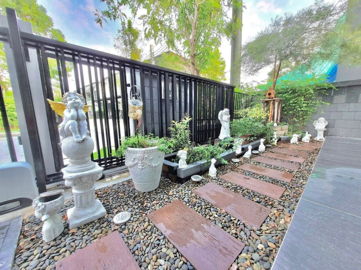 รูป (60000) Luxury House for Rent Nonthaburi Tiwanon ngamwongwan – Ideal for Expats 𝐓𝐡𝐞 𝐜𝐢𝐭𝐲 𝐭𝐢𝐰𝐚𝐧𝐨𝐧 𝐧𝐠𝐚𝐦𝐰𝐨𝐧𝐠𝐰𝐚𝐧 - รูปที่ 21/23