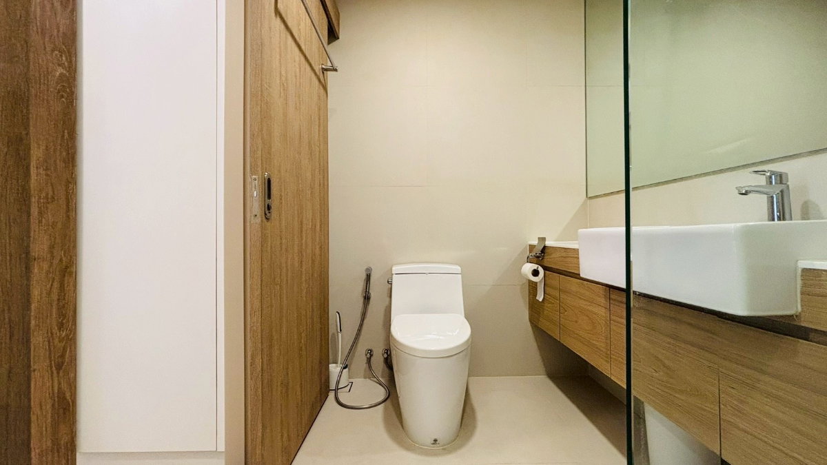 picture Condo for RENT : Noble Ambience Sukhumvit 42 𝐒𝐢𝐳𝐞 : 39.56 sqm. 1 Bedroom /1 Bathroom 𝐅𝐥𝐨𝐨𝐫 : 2nd Building : A - 14/18