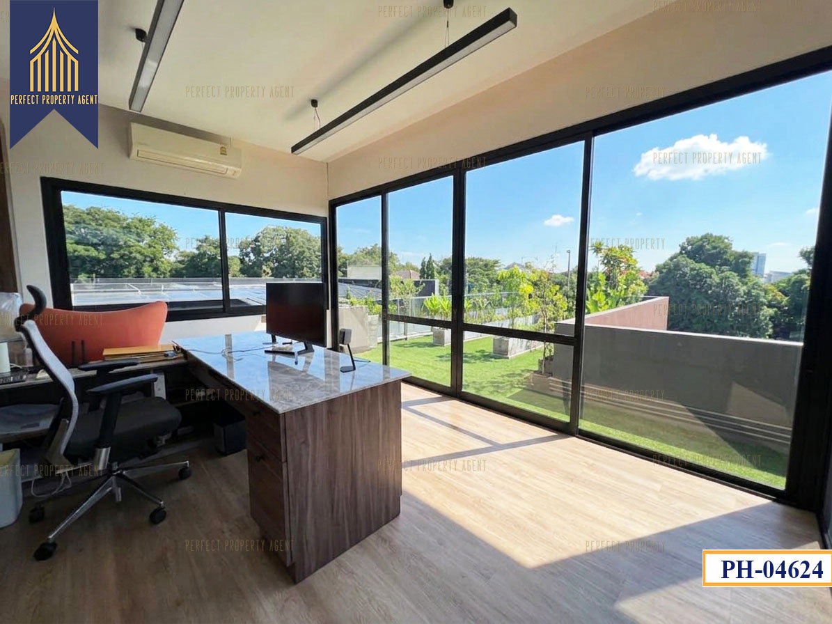 รูป ขายบ้าน 2 หลัง บนเนื้อที่ 200 วา พัฒนาการ 58 ศรีนครินทร์ สระว่ายน้ำ Fully furnished - รูปที่ 52/60