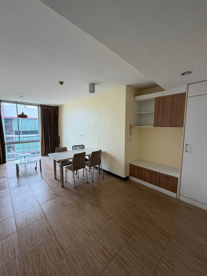 picture Room for rent (The Iris Condo) - 2/10