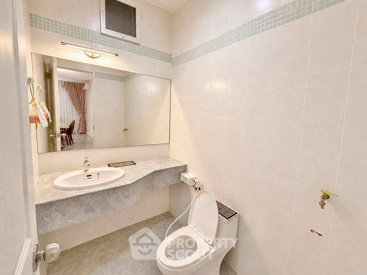 picture 4-BR Villa close to East Pattaya (ID 3017591) - 14/17