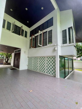 LTH15769 – Rare Garden House for Rent Ruamrudee | Large Land Plot | Near BTS Ploenchit | From 130,000 THB | บ้านพร้อมสวนขนาดใหญ่ให้เช่า ร่วมฤดี ทำเลหายาก ใกล้ BTS เพลินจิต