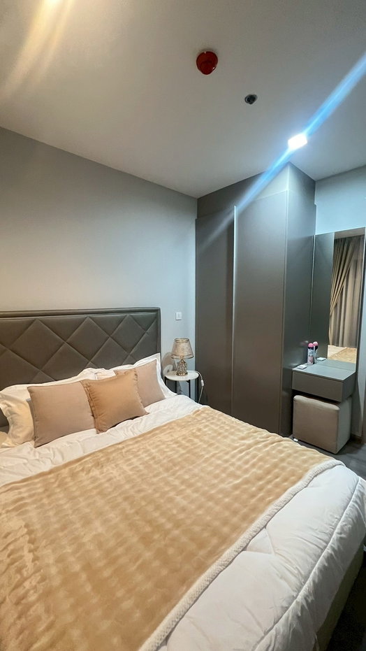 picture For Rent: Politan Rive Condo 2 Bedrooms, 2 Bathrooms - 9/18