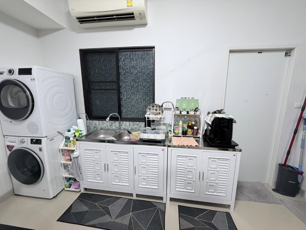 รูป ทาวน์โฮม 2 ชั้น 3 ห้องนอน 2 ห้องน้ำ  พร้อมเฟอร์นิเจอร์  เข้าอยู่ได้ทันที - รูปที่ 9/17