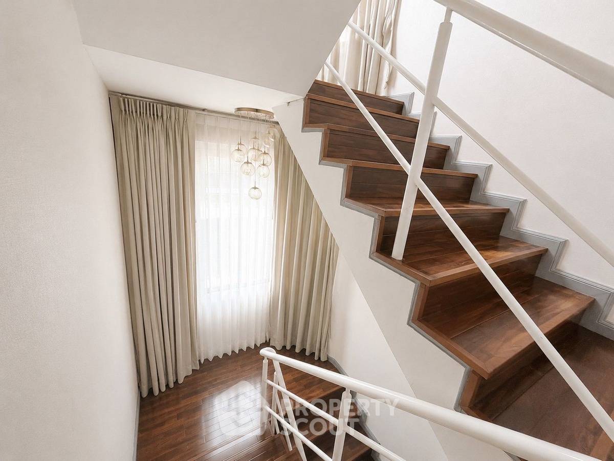 picture 4-BR Villa close to East Pattaya (ID 3017591) - 8/17