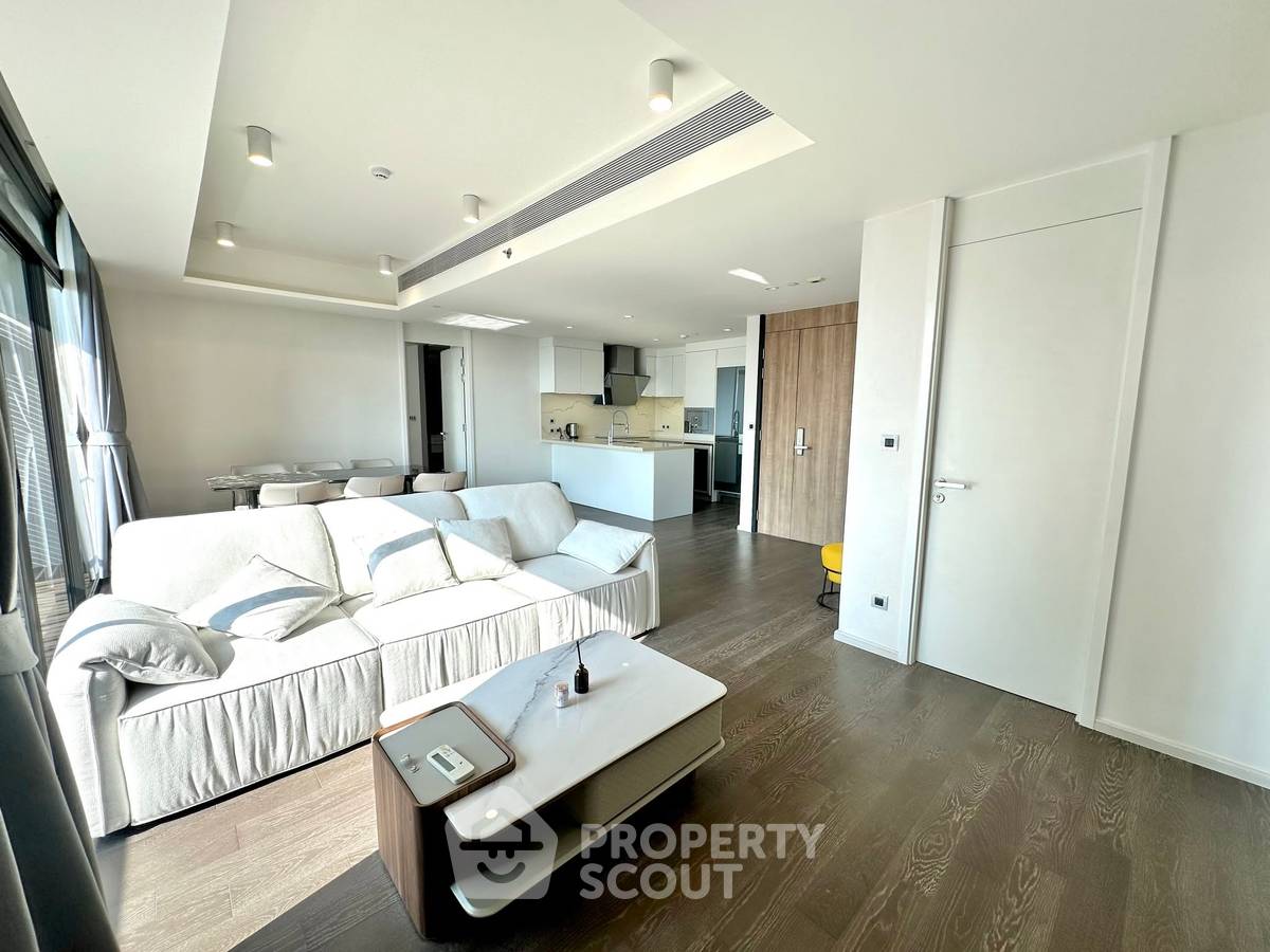picture 3-BR Condo at Muniq Sukhumvit 23 near MRT Sukhumvit (ID 3015513) - 4/18