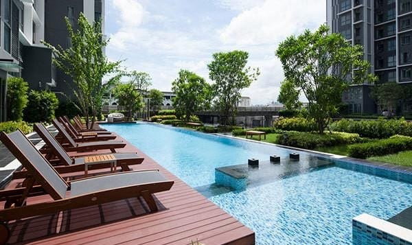 รูป ก้าวเดียวถึงรถไฟฟ้า! เดินไปเรียน/ทำงานสบายๆ /  IDEO MOBI Sukhumvit 81 - รูปที่ 2/8