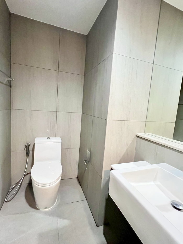 picture For Rent: Politan Rive Condo 2 Bedrooms, 2 Bathrooms - 16/18