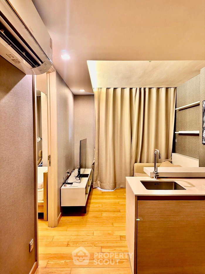 picture 1-BR Condo at Via Botani near BTS Phrom Phong (ID 2740238) - 3/17