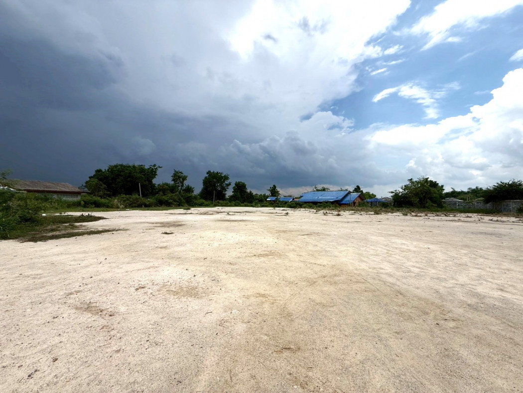รูป ขาย ที่ดิน ME406 หนองหงษ์ พานทอง ชลบุรี . 2 ไร่ 82.6 ตรว ทำเลดี ใกล้อมตะ ชลบุรี เพียง 9 Km เหมาะโกดัง บ้านจัดสรร หรือซื้อเก็บเก็งกำไร - รูปที่ 4/12
