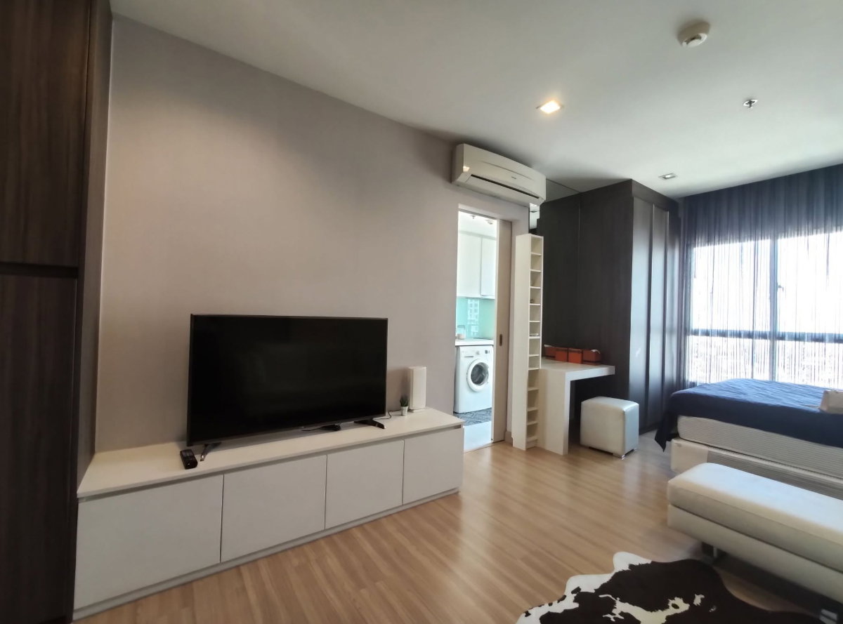 รูป ST671/[ขาย] เออร์บาโน่ แอบโซลูท สาทร-ตากสิน | สตูดิโอ ครัวแยก 30 ตร.ม. ชั้น 29 วิวไอคอนสยาม ใกล้ BTS กรุงธนบุรี - รูปที่ 1/6