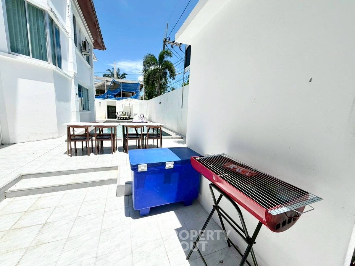 picture 4-BR Villa close to East Pattaya (ID 3017591) - 17/17