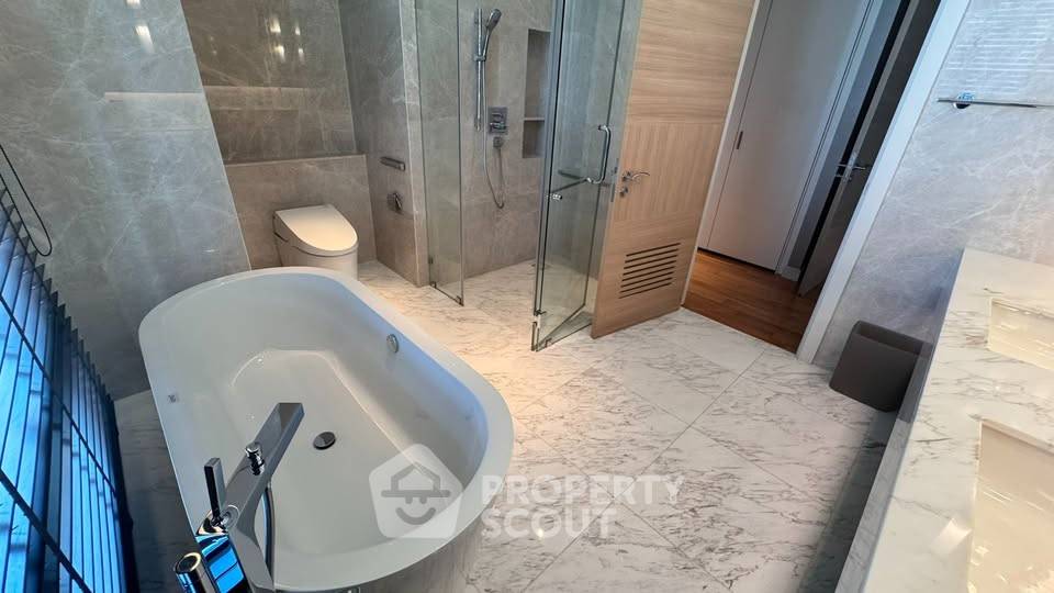 picture 2-BR Condo at Sindhorn Residence near BTS Ratchadamri (ID 3017449) - 11/11