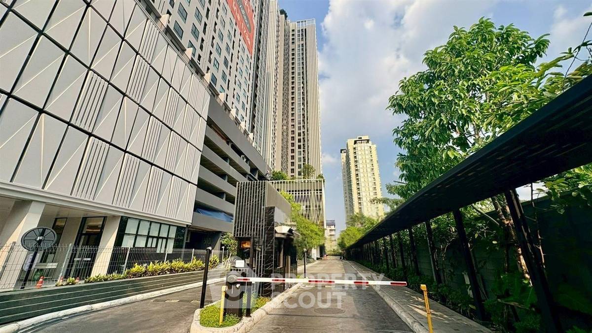 รูป คอนโด 1-ห้องนอน ที่ เดอะ ไพรเวซี เตาปูน อินเตอร์เชนจ์ ใกล้ MRT เตาปูน (ID 2664498) - รูปที่ 2/6