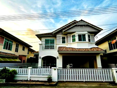 Houses for sale Burapha University : Selling a used detached house in Chonburi, Maneerin Bangsaen project.