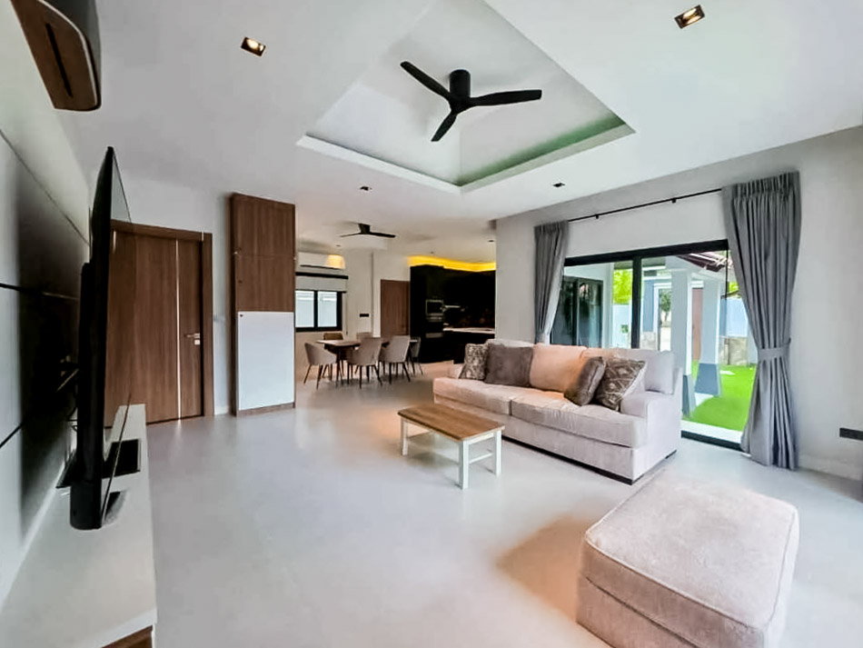 รูป Luxury Pool Villa for Sale Huay Yai East Pattaya - รูปที่ 4/22