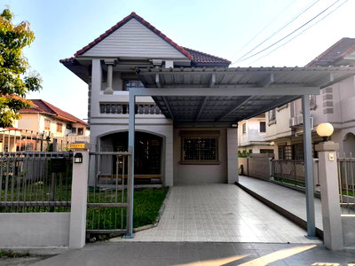 Houses for rent Nonthaburi : For Rent: Renovated detached house in Maniya Village, Tha Iit, 60 sq.wa, 3 bedrooms, 3 bathrooms, only 17,000 THB.