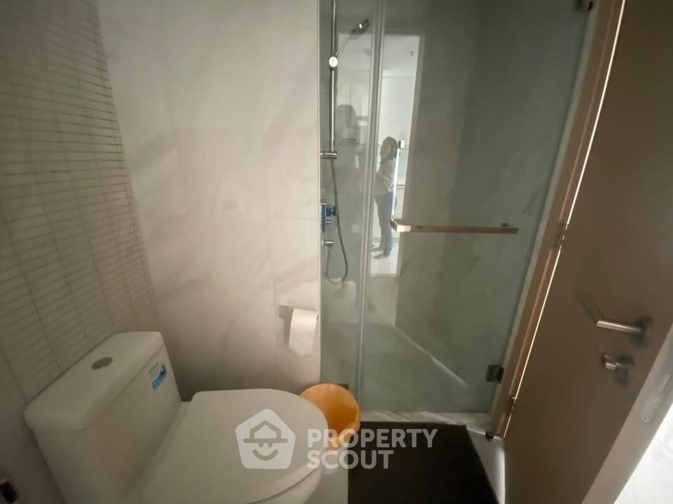 รูป คอนโด 1-ห้องนอน ที่ ไฮด์ สุขุมวิท11 ใกล้ BTS นานา (ID 3020636) - รูปที่ 3/15