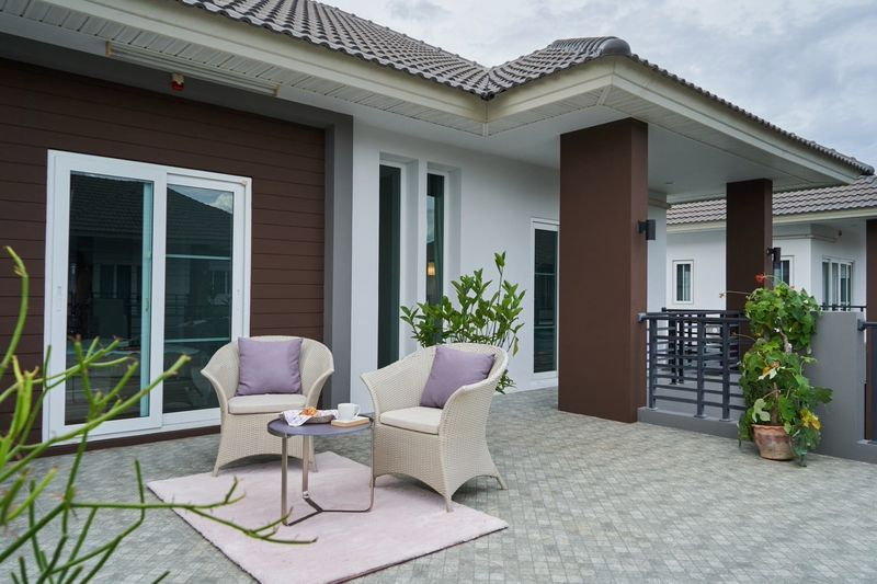 ขายบ้านเดี่ยว : 🏡บ้านหลังใหญ่! Sansaran Mod Chit หางดง 67.3 ตร.ว. 6.5 ลบ. 📞063-6649056
