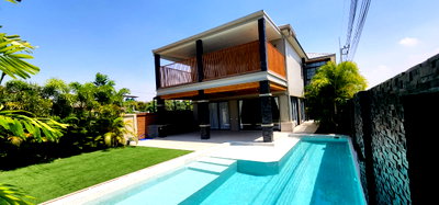 Houses for rent Chonburi :  BRAND NEW POOL VILLA AT MABPRACHAN LAKE 🔥  📍 Only 200 Meters from Mabprachan Lake  💰 For Rent: 120,000 THB/Month