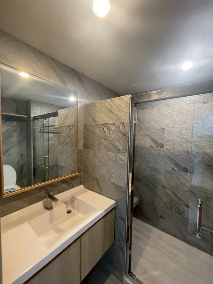 picture Vcondo Salaya (owner post) 🪴🧺 corner room + 50" Smart TV 📺 Ig: Vcondorental (Happy to help w/ student VISA docs) - 7/8
