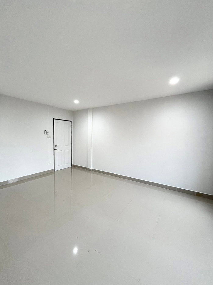 รูป 🏡 ปล่อยเช่าทาวน์โฮม 3 ชั้น รามอินทรา 34 แยก 10 4 ห้องนอน 3 ห้องน้ำ บ้านเดี่ยวอิสระ ไม่อยู่ในโครงการหมู่บ้าน เข้า-ออกสะดวก  - รูปที่ 6/20