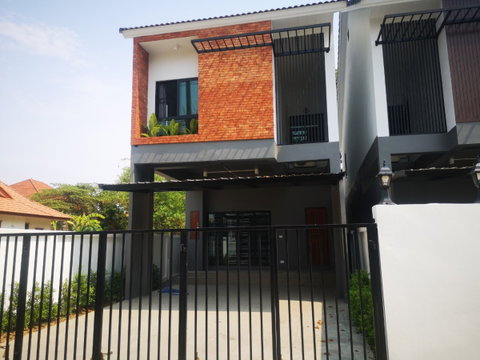 Two-Storey Detached House for Sale in Prime Location