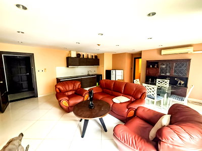 Condos for sale : Park Lane Jomtien 2 Bedroom Condo for Sale Fully Furnished