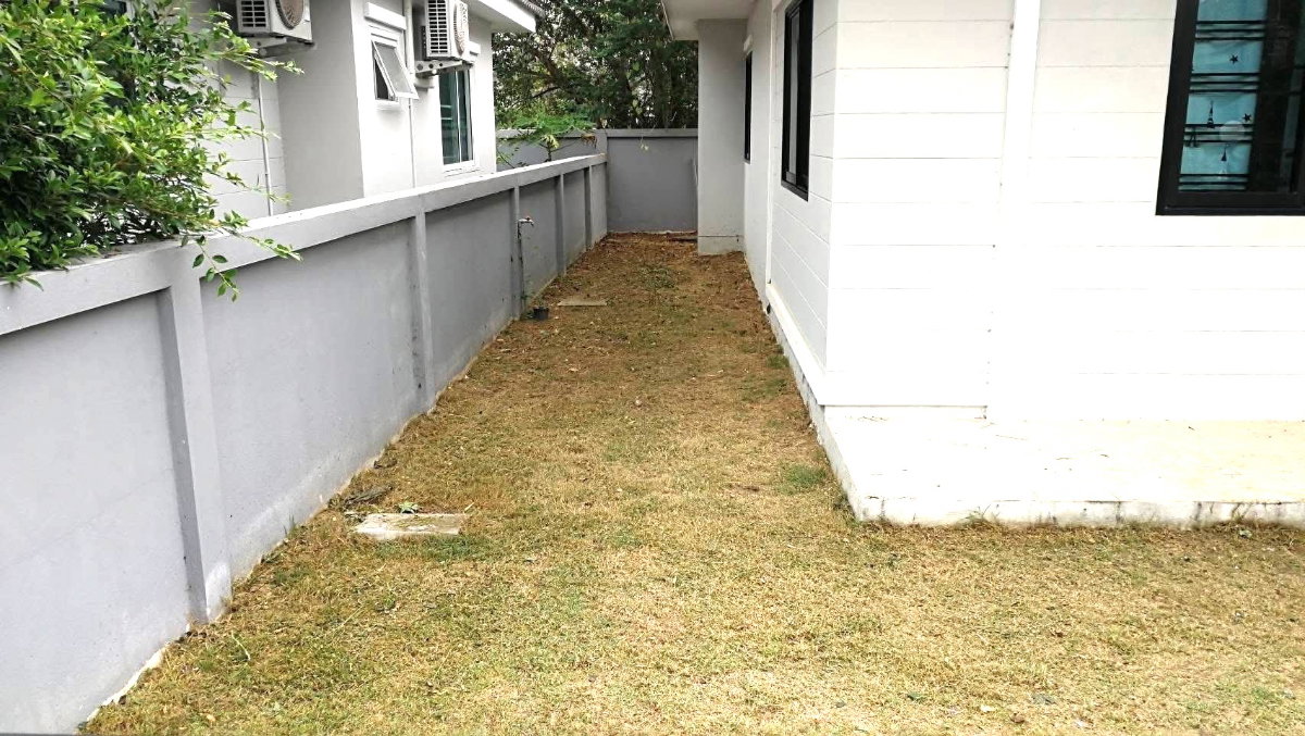 รูป บ้านเดี่ยวชั้นเดียว บ้านในหมู่บ้านเงียบสงบ บ้านมือสองสภาพใหม่ไม่เคยอยู่ ใกล้มหาลัยแม่โจ้ #สันทราย ราคาเพียง 2.7 ล้านบาท #CSS101906 - รูปที่ 8/8