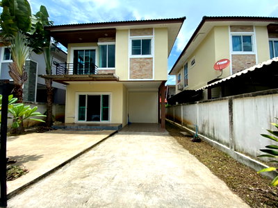 บ้านเดี่ยว ศาลจังหวัดเชียงใหม่ :  บ้านเดี่ยวสองชั้น  ในโครงการทำเลย่านเศรษฐกิจ #สันทรายราคาเพียง  3.5 ล้านบาท  #C4MG100537