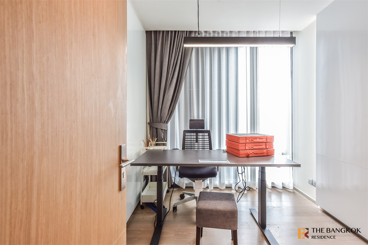 picture Ashton Silom Luxuriously Elevated Unit near BTS Chong Nonsi - 2/10