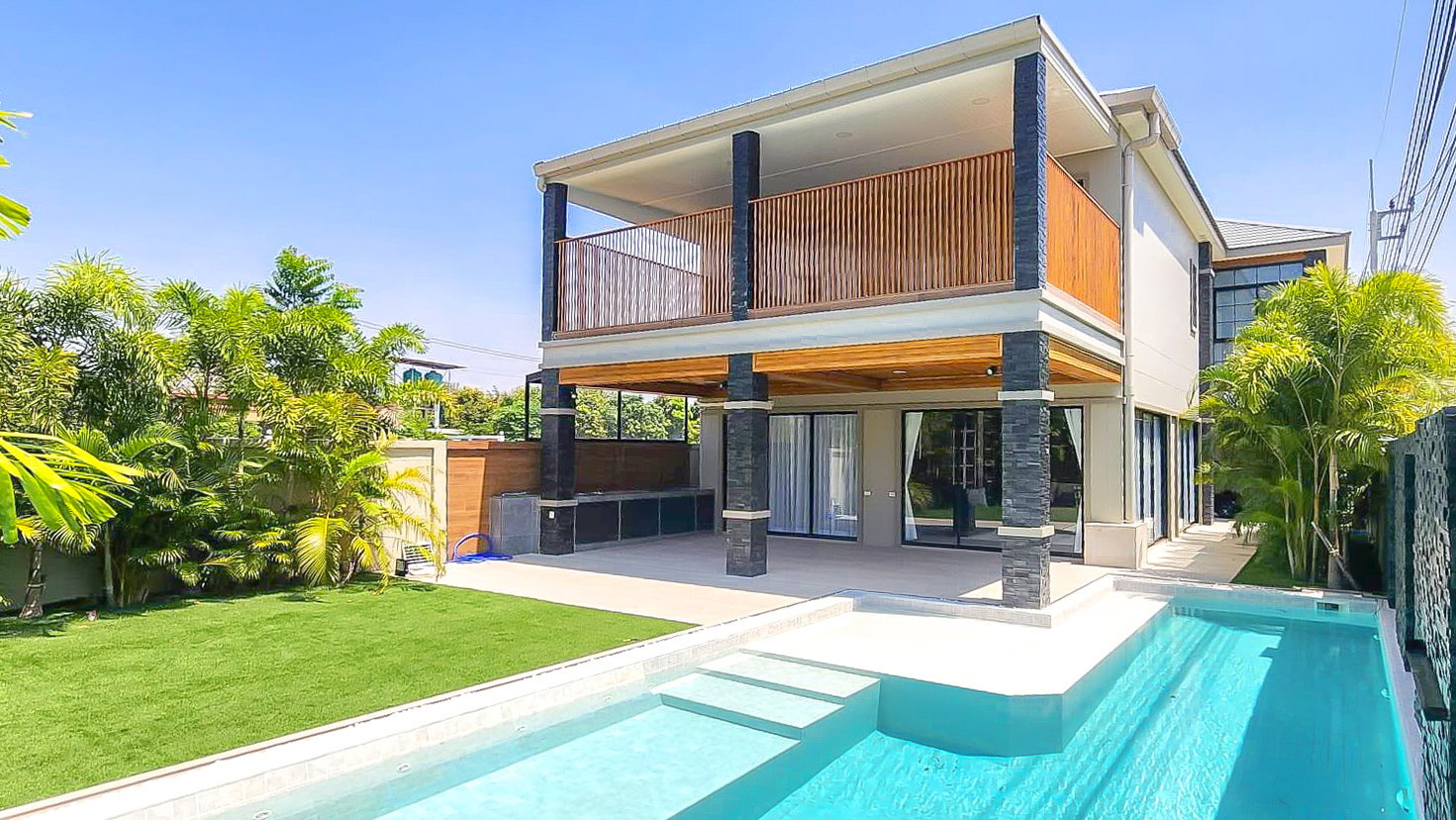 รูป Luxury Pool Villa for Sale Mabprachan East Pattaya New 2Storey - รูปที่ 12/13