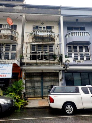 Shophouses for sale Krabi : FOR SALE  COMMERCIAL BUILDING PROPERTY  3760000 BAHT.