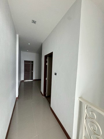 picture FOR SALE TOWNHOUSE PROPERTY 2880000 BAHT. - 2/8