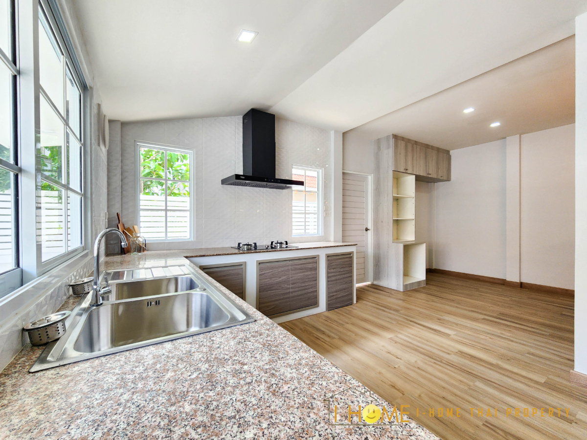 รูป  ให้เช่า Pool Villa 2 ชั้น พร้อมสระว่ายน้ำส่วนตัว ใกล้โรงเรียนนานาชาติ # ASP-V0046 - รูปที่ 22/54