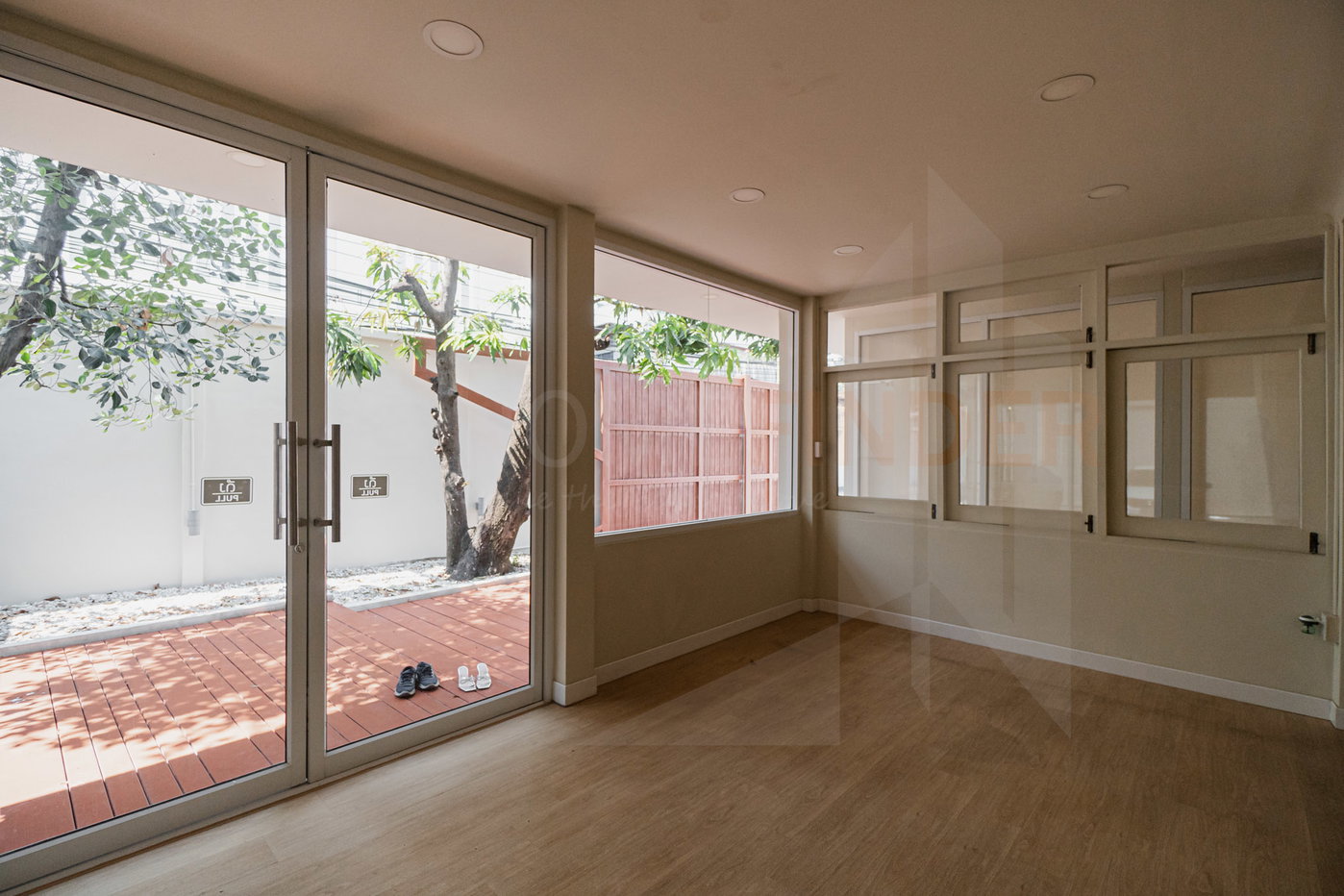รูป House Sukhumvit 16 2 bedrooms, for rent - รูปที่ 25/44