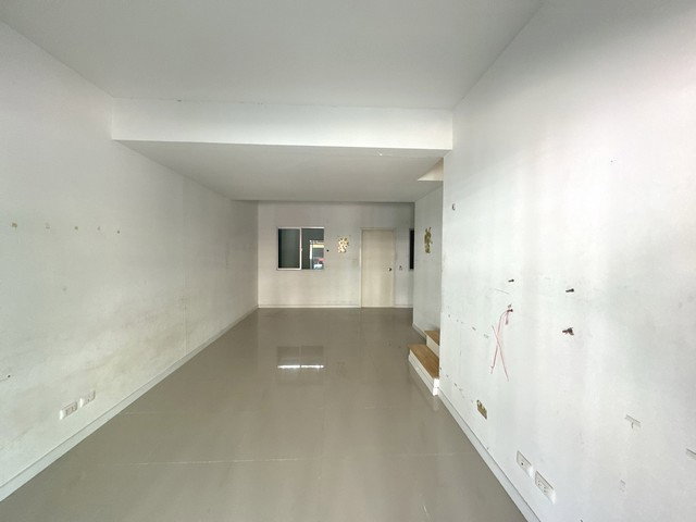 picture FOR SALE  TOWNHOUSE PROPERTY  1890000 BAHT. - 4/8
