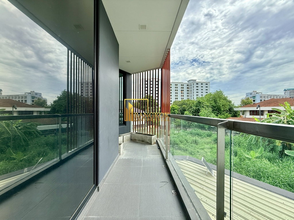 รูป Very Spacious 4 Bedroom Pool Villas Luxury House For Sale - BR28126SH - รูปที่ 19/62
