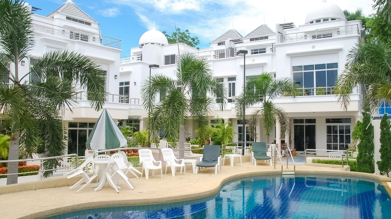 รูป 3 Storey Townhouse for Sale Wongamat North Pattaya - รูปที่ 10/11