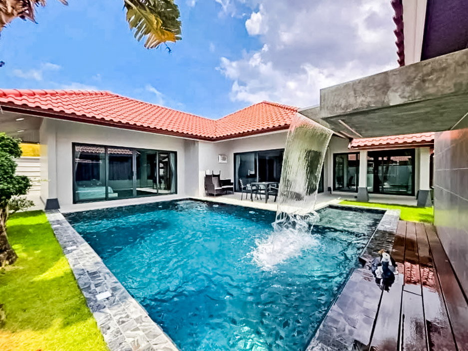 รูป Luxury Pool Villa for Sale Huay Yai East Pattaya - รูปที่ 1/22