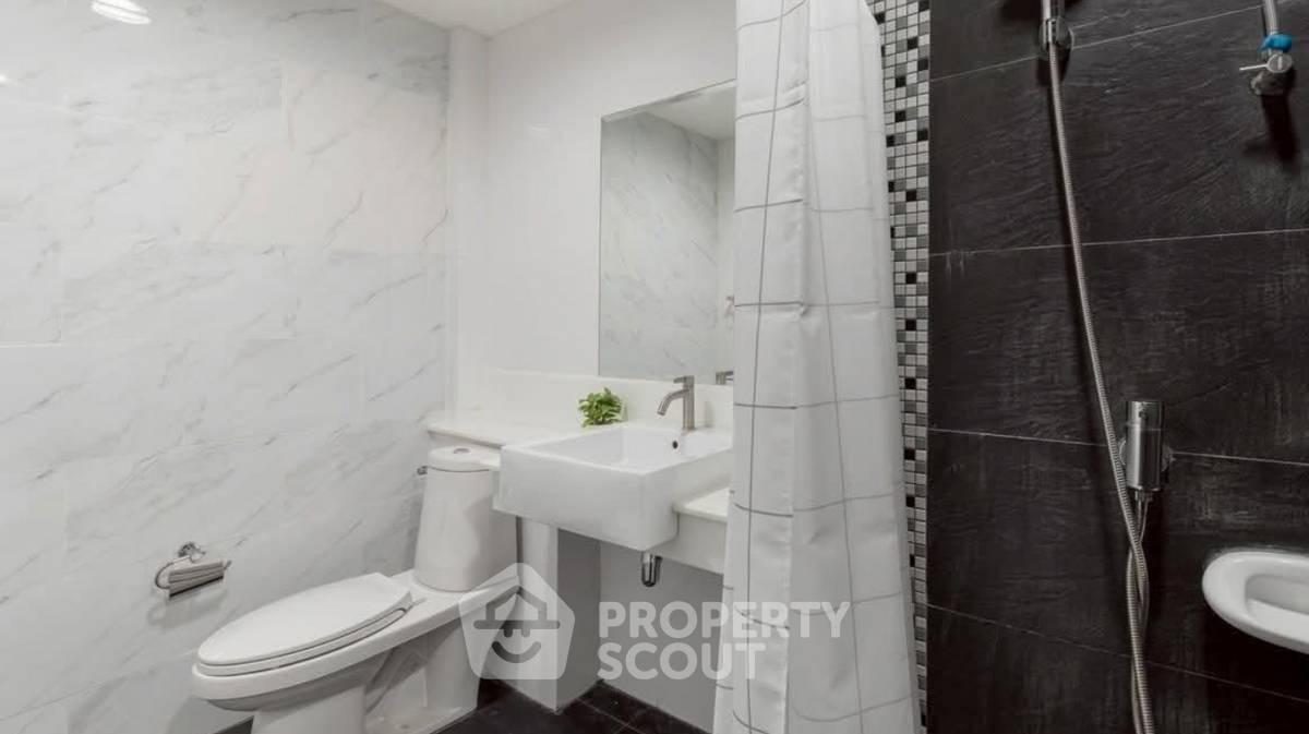 picture Studio Condo at D 65 Condominium near BTS Ekkamai (ID 3015859) - 6/7