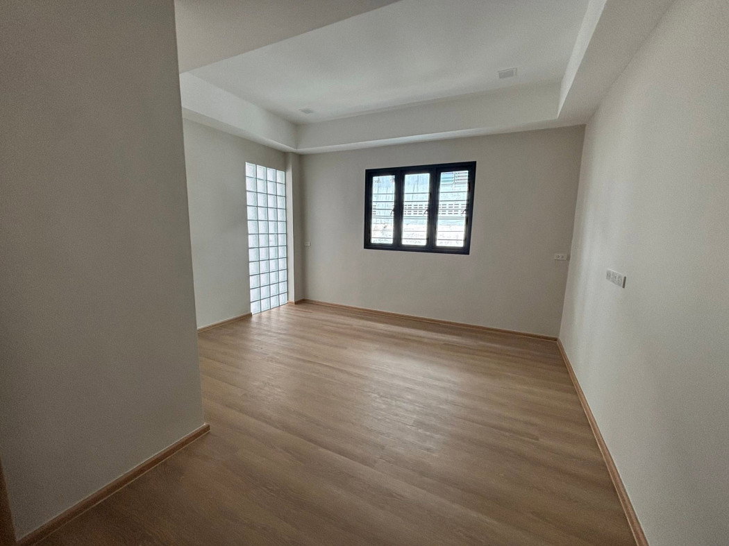 รูป ให้ เช่า ทาวน์โฮม Oakhouse Sukhumvit 101-1 151 ตรม 21 ตรว - รูปที่ 3/4
