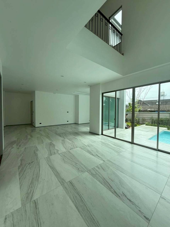 รูป  Pool Villa สไตล์โมเดิร์น 2 ชั้น ในโครงการคุณภาพ อำเภอสันทราย เชียงใหม่  #CSS101901  - รูปที่ 4/15