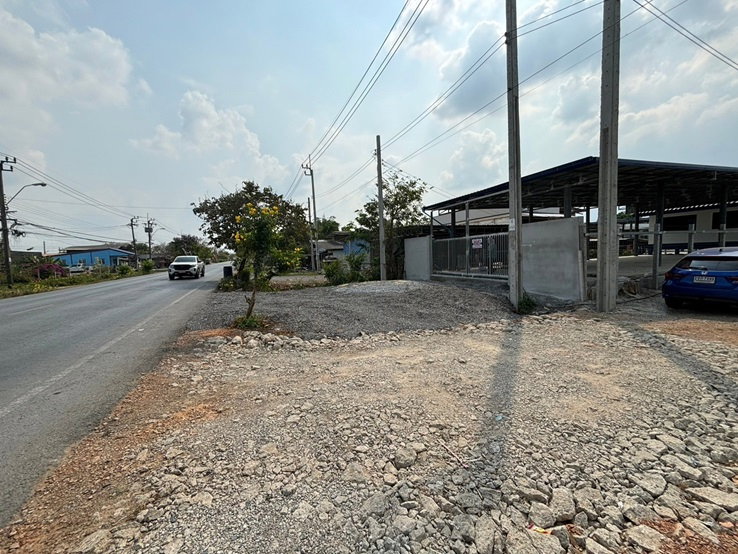 รูป ให้เช่า พื้นที่ ติดถนนประกอบกิจการ มีบ้านพัก ทำโกดัง โรงงาน อ็อฟฟิศ พักอาศัย อู๋ซ่อมรถ โรงงาน ติดถนนคลองเก้า เขตหนองจอก กรุงเทพ สอบถามโทร 0637577375 - รูปที่ 5/11