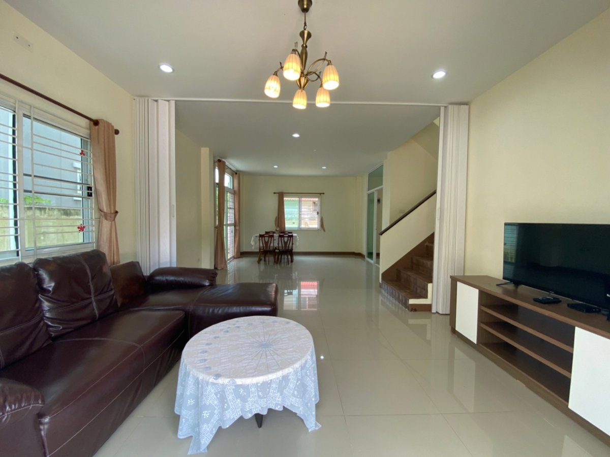 รูป  บ้านเดี่ยวสองชั้น  ในโครงการทำเลย่านเศรษฐกิจ #สันทรายราคาเพียง  3.5 ล้านบาท  #C4MG100537 - รูปที่ 2/20